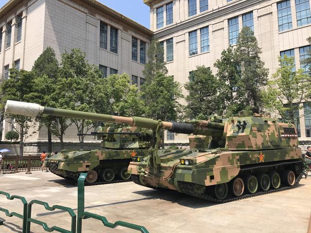 原创1970年1式122毫米自行榴弹炮