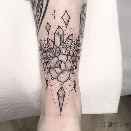 点线小腿宝石纹身图案