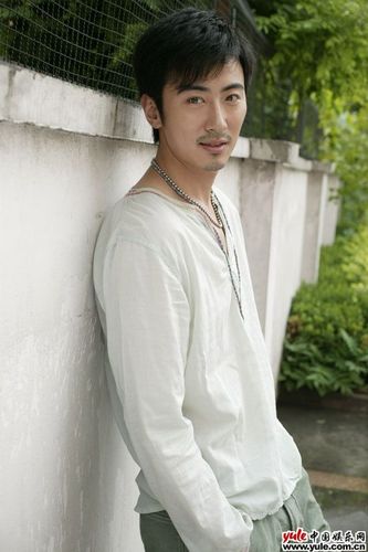 高梓淇_明星档案_写真_图片_资料_照片_中国娱乐网