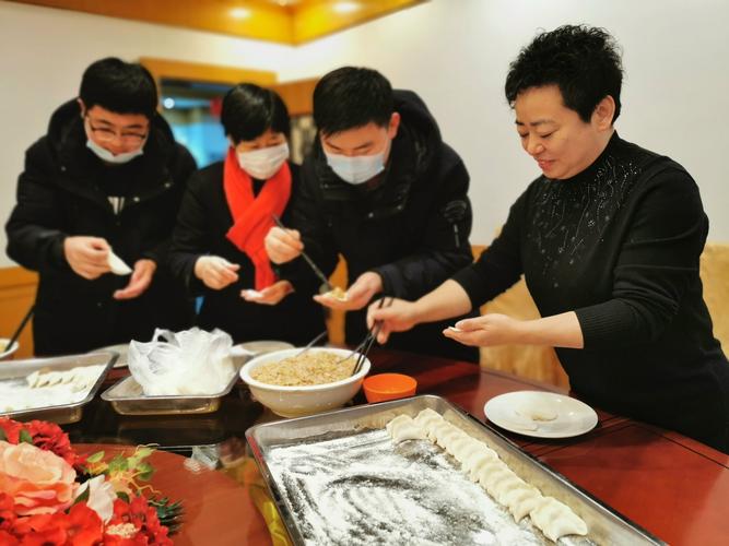 分行团委组织留芜过年青年员工开展"包饺子 过大年"迎新年活动 写美篇