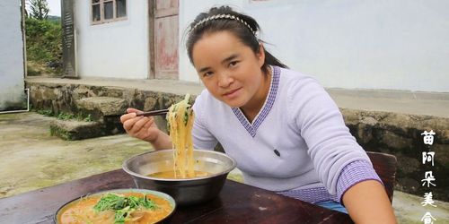 苗大姐吃盆花甲粉肉越飙越肥小朱说胖子都是吃出来的