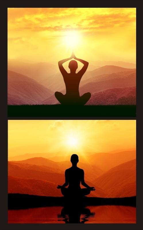 黄昏下打坐的男人