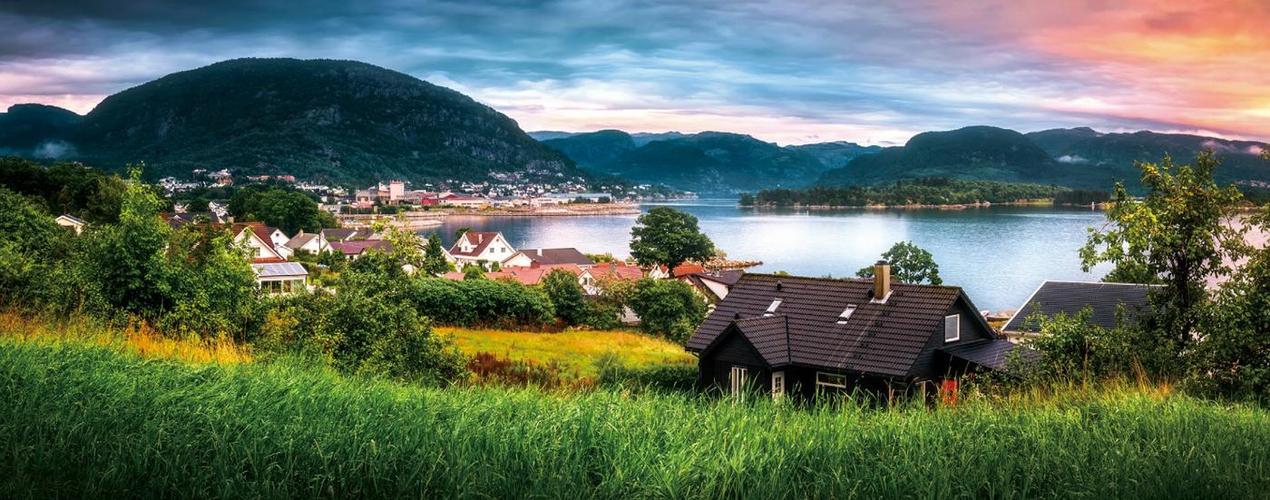 在北欧国家中,论自然风光,最美的非挪威莫属,而挪威最美的景色,当属