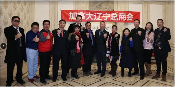 随后,加拿大辽宁总商会会长徐宏楼作为代表,以个人名义在现场捐出2