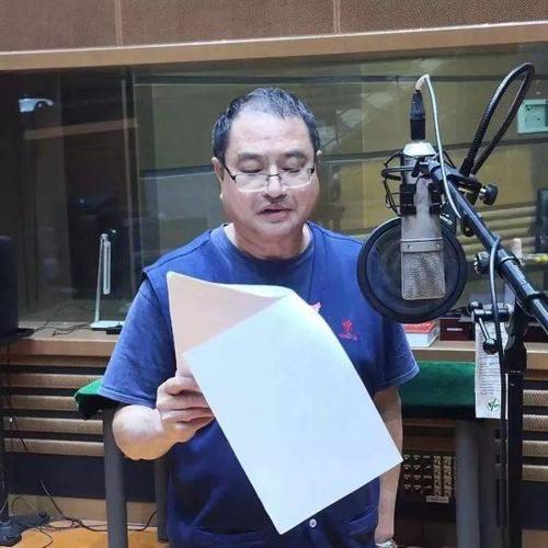 广东省电视台粤语配音演员 主要配音作品: 《铁齿铜牙纪晓岚》《永不