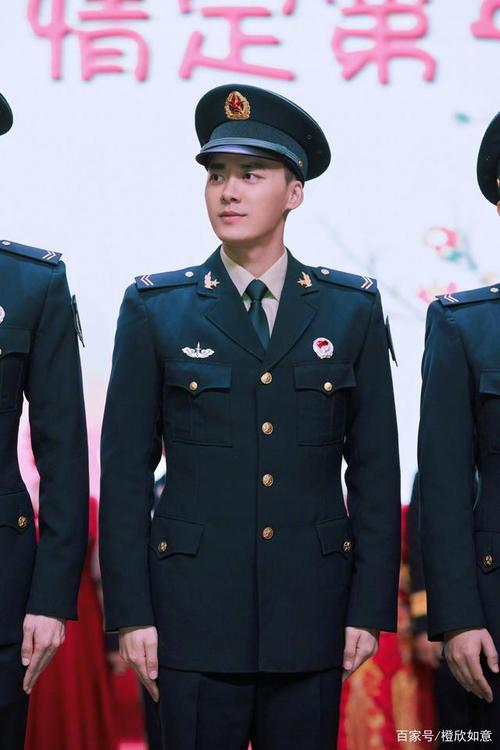 10位实力派男星的军装照,惊艳到你们了吗?哪几位最帅最适合?