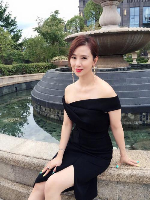 遭遇骗婚全是泪,一代女神翁虹再婚嫁小丈夫,爱上大上海