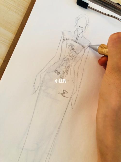 设计师,佳希今日份手稿_穿搭_旗袍_旗袍穿搭_文化_绘画