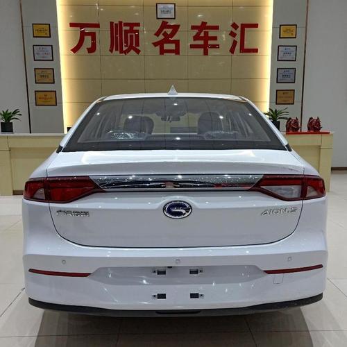 河南二手车 郑州二手车报价 二手轿车 二手广汽传祺 二手aion s 详情