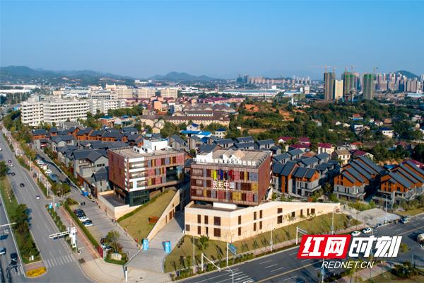 醴陵市委,市人民政府对国瓷街道和东富镇的部分管理权限委托经开区