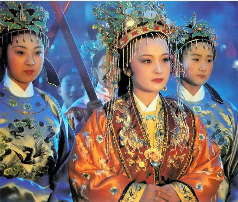 在贾元春眼里,皇宫是见不得人的地方.