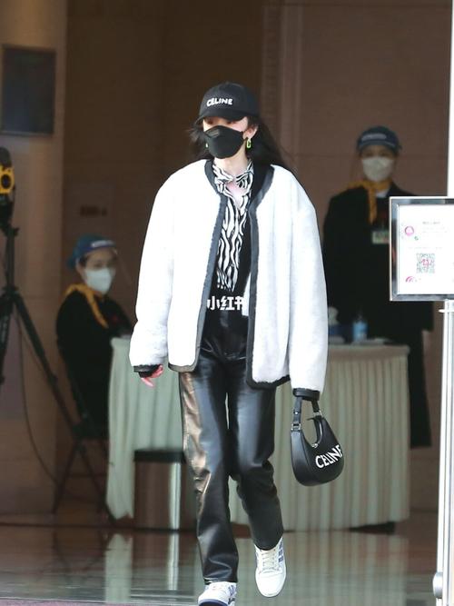 2021杨幂最新私服好酷呀