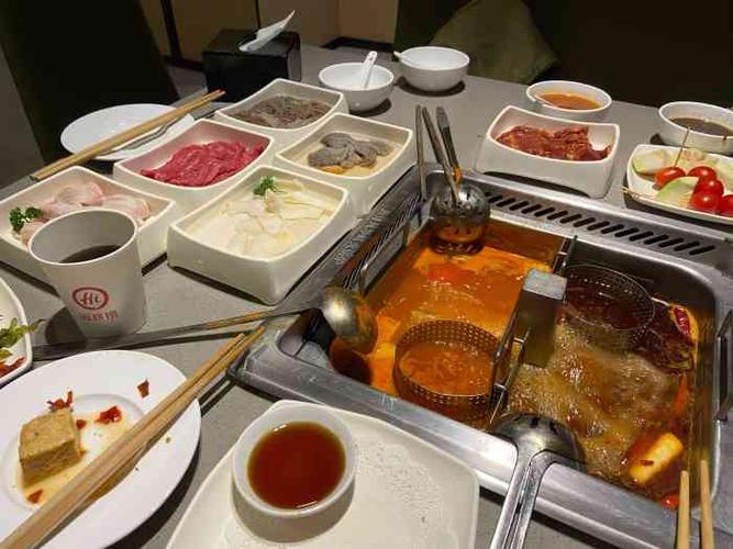 海底捞火锅(新城市广场店)