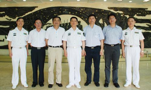 提升干部素质 宁波侨办组织参观东海舰队军史馆
