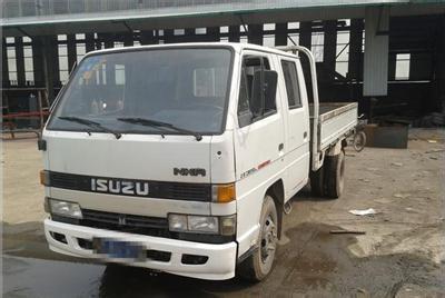 六座五十铃小货车