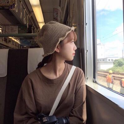 女生头像侧脸阳光