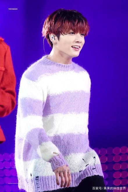 黄金忙内田柾国香芋紫条纹衫充满少年感热巴同款哦