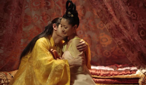 狸猫换太子只是故事,真实原因是太后不能生育,将宫女送上龙床!