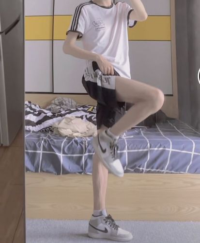 男生的腿到底有多细