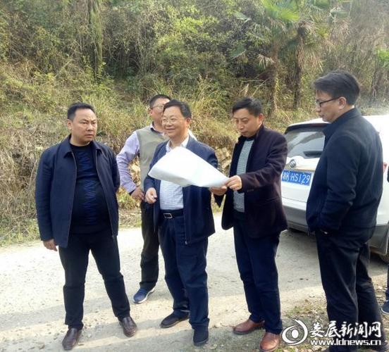 新化县人大领导调研娄底春田机场大道建设前期工作