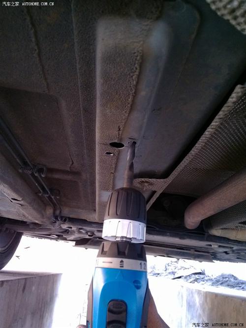 (风神h30后桥加黄油嘴,排气管加软连接.