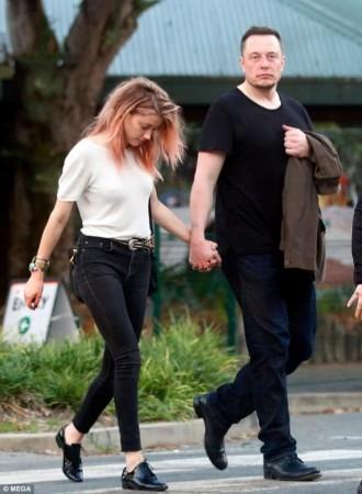 德普前妻艾梅柏疑似承认与特斯拉老板马斯克恋情