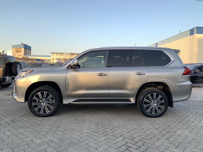 2021款加版丰田雷克萨斯lx570性能介绍