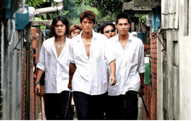 原本这个男主并不是郭品超,他性格内向和角色差异很大, 几乎所有对外