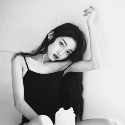 qq头像黑白个性网女生