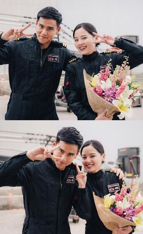 辛芷蕾外裤内穿,搭档男神彭于晏,"黑莲花"气质绝了!