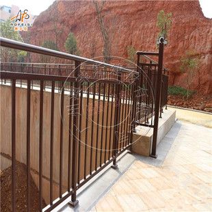 围墙围栏单向弯头不锈钢护栏厂区防护不锈钢栏杆小区不锈钢护栏网