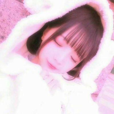 qq粉红色头像女生
