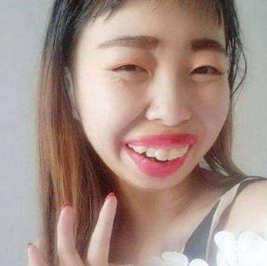 网红"腋毛姐"火了,女神抬手的那一刻,网友:隔着屏幕都有味道