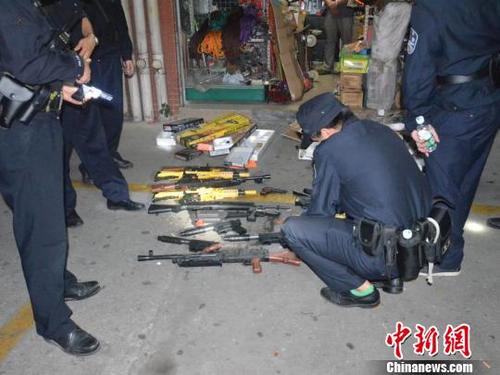 抓获涉枪逃犯15人,破获刑事案件216起,收缴枪支1069支,子弹331516发