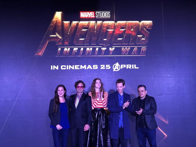 trinh tran (executive producer), robert downey jr.