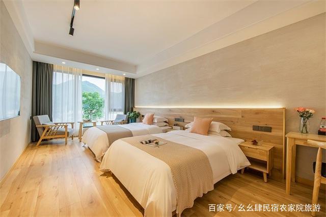 浙江湖州安吉云上草原民宿旅游云上草原云乐精品民宿