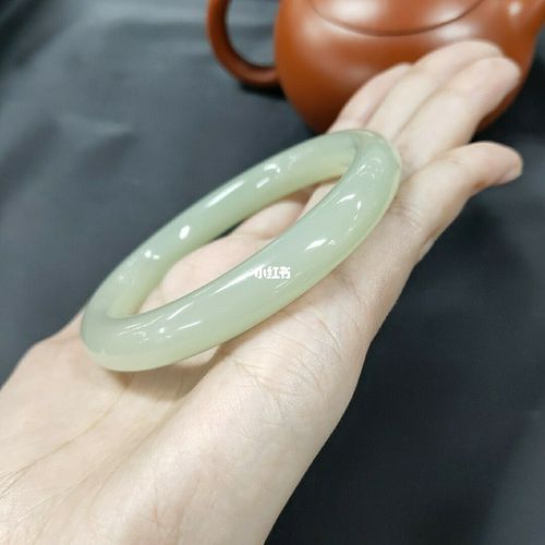 晴水手镯_手镯_和田玉_凝胶_和田玉手镯_时尚_配饰