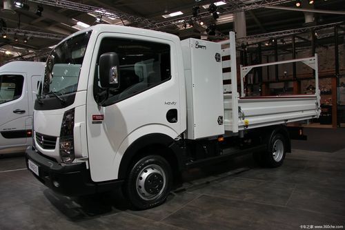 汉诺威车展:雷诺 range d maxity 140马力 4x2 轻卡