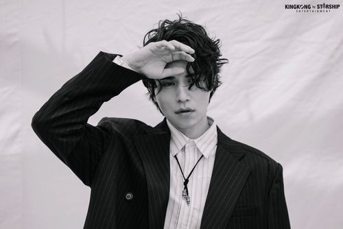 少年感是中年男明星的防腐剂 李栋旭帅气清爽绝美写真