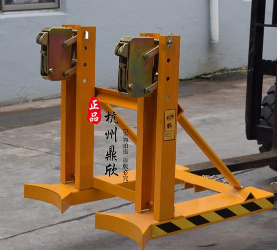 厂家直销叉车专用油桶夹双油桶夹具抱夹桶器钢制桶塑料全自动操作