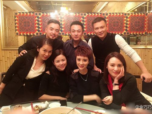 明星同学聚会照信息量大:林志玲似差辈 陈坤黄晓明合好