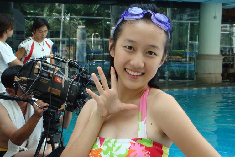 还记得巴拉拉小魔仙里的严莉莉(刘.