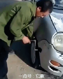 搞笑gif:大哥,你一定要骑慢一点