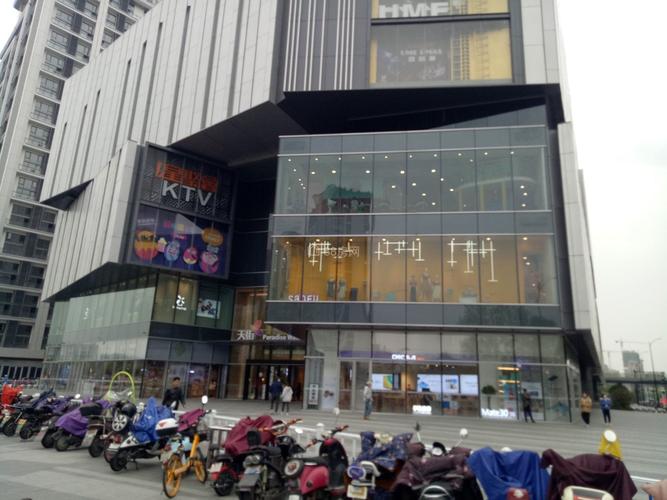 龙湖天街三墩地铁口美容教育,餐饮,大小面积旺铺首开