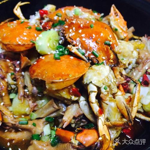 胖大师鸭爪爪肉蟹煲(盛龙广场店)