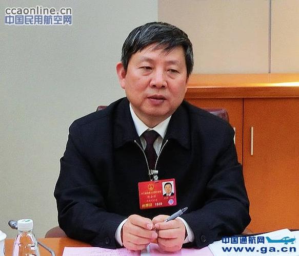 人大代表罗胜联:加快通航机场建设,尽快实现县县通(2)