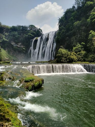 黄果树瀑布门票网上订好后,只用在进门的时候出示身份证和刷脸.