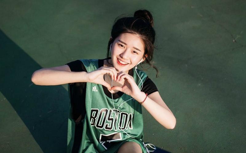 赵露思图片壁纸-美女壁纸-高清美女图片-第5图-娟娟