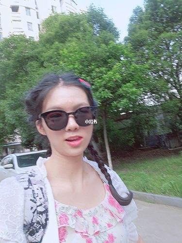 戴墨镜就是拽姐?