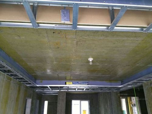 三居室水电路防水吊顶施工现场